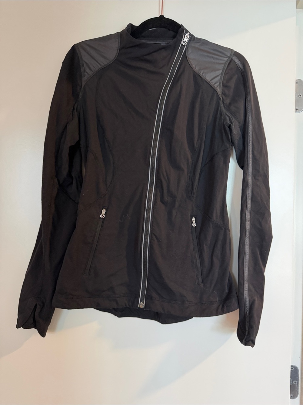Lululemon Women’s Black Asymmetrical Zip Lightweight Jacket